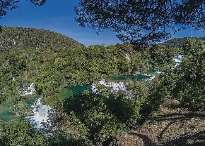 1 Bedroom Awesome In *